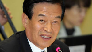 서상기 교문위원&middot;피감기관장 '이중지위' 논란