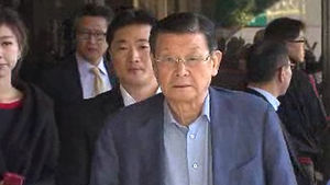 LIG 구자원 회장, 피의자 신분으로 검찰 출석