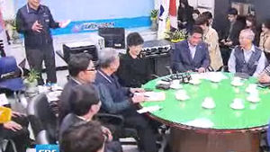 박근혜&middot;안철수, 노동계 공략&hellip;문재인, 정치 쇄신