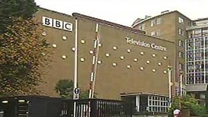 영국 BBC 성범죄&middot;오보 파문으로 '휘청'