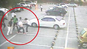 초등학교 등교시간 조폭 난투극&hellip;CCTV 포착
