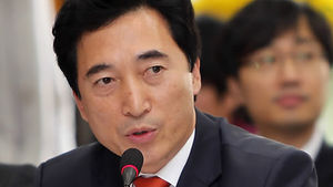 민주, 신임 원내대변인에 박수현 의원