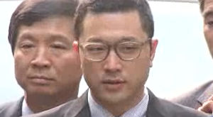 이시형 씨 특검 출석 "사실대로 대답할 것"