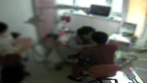 치과의사-환자 난투극 영상 '진실게임'