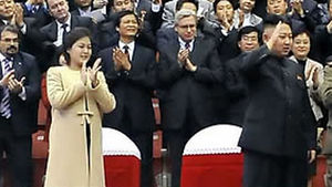 "파마하고 살빠진 리설주, 출산 가능성 있다"