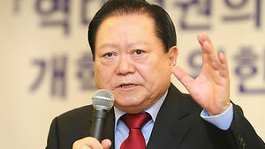 이건개, 대선후보 사퇴&hellip;"박근혜 지지"