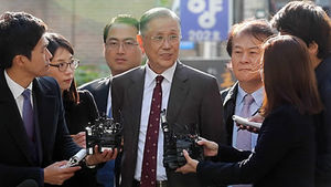 대통령 큰형 이상은 씨 특검 조사 중