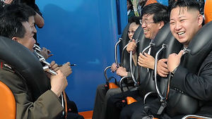 "북한 김정은, 김정일보다 공개활동 활발"