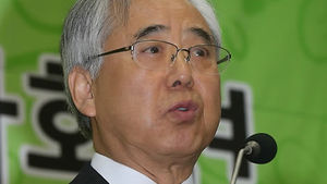 서울교육감 재선거 보수 단일후보에 문용린