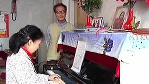 쓰레기 주워 아내에게 피아노를&hellip;中 '국민남편'