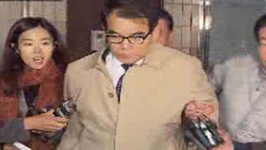 [단독] '8억 검사' 여직원 계좌로 금품수수 정황