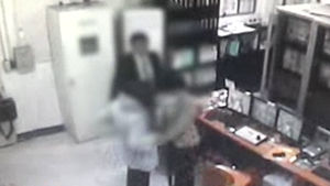 '좀도둑 등치자' 수백만 원 뜯어낸 마트 보안요원