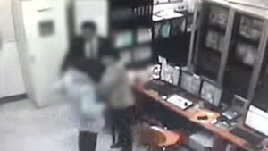 절도범에 합의금 뜯은 보안요원&hellip;홈플러스도 부추겨