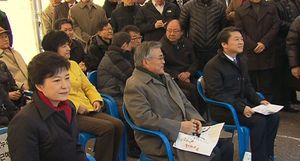 朴&middot;文&middot;安 '노동자 표심 잡기'&hellip;노동자대회 조우