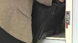 수원역서 발견된 돈가방&hellip;보관함 관리업체 소유결론