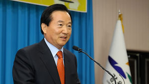 강운태 광주시장 "5&middot;18 폄하 왜곡 법적 대응"