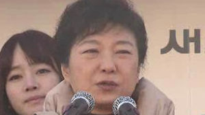 박근혜, 부산서 집중 유세전&hellip;현 정부 첫 비판