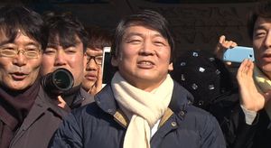 [영상] 마이크 없는 안철수, 대처법은?
