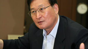 강삼재 "문재인 대통합 적임자" 지지선언