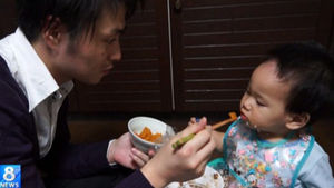 日, 아이 돌보는 직장인 아빠 '육아남' 급증