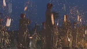 [영상] 중국 '쥐불놀이' 행사, 멋진 장관 연출