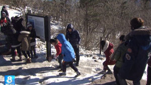 운동화&middot;청바지 차림 겨울산행 위험천만