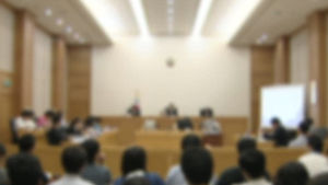 치매 아내 수발 끝에 살해한 남편 징역 3년