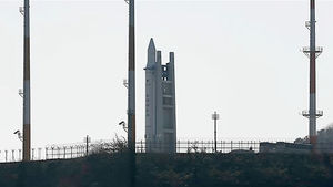 나로호, 하늘 향해 섰다&hellip;29일 발사 리허설