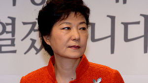 박 당선인, 직간접 부친인맥 중용 '눈길'