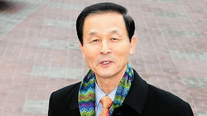 김장수 "전작권 전환, 여유갖고 검토할 수도"