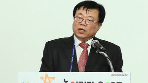 이동필 농림부 장관 "'스마트 농정' 구현하겠다"