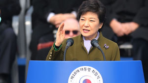 르몽드 "박대통령, 어두운 분위기서 취임"