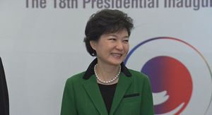 [영상] 박근혜 대통령의 파티 의상은?