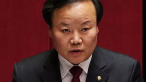 새누리당 김재원 "담뱃값 최소 2천 원 인상해야"