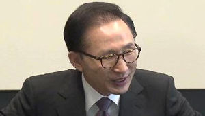 미국 방문한 MB, 부시&middot;클린턴과 단독 회동