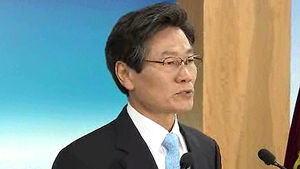 '편의점 대법관' 김능환, 한명숙&middot;이상득 잇단 변호