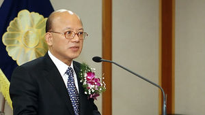 박한철 "전관예우 논란 송구"&hellip;군 가산점 찬성입장