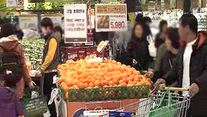 "'대형마트 품목 제한' 서울시민 74.3% 반대"