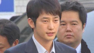 '성폭행 혐의' 박시후 불구속기소 의견 송치