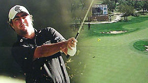 '그린에서 웨지를?' PGA 독특한 샷 장면 눈길