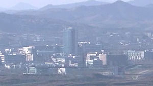 개성공단, 해외바이어 '계약파기' 요구