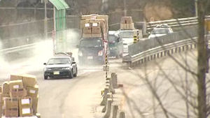 개성공단 중단 이틀째&hellip;남측 근로자 대거 귀환