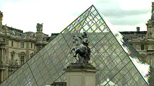소매치기 논란 루브르박물관, 폐쇄 하루 만에 정상운영