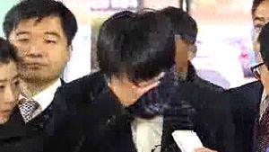'성추문 검사' 징역 2년&hellip;"국민의 신뢰 훼손"