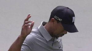 마스터스골프 우즈, 드롭 위반 2벌타