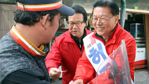 [포토] 4&middot;24 재보선 선거 운동하는 노원병 후보들