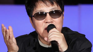 "조용필 19집, 첫 주문 물량만 2만 장 넘어"