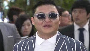 싸이, 빌보드 톱5 진입&hellip;'뮤비 선정성' 사과