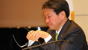 강기정 전격 사퇴&hellip;민주 경선 김한길-이용섭 대결