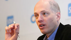 알랭 드 보통 "한국에도 '인생학교' 열고 싶어요"